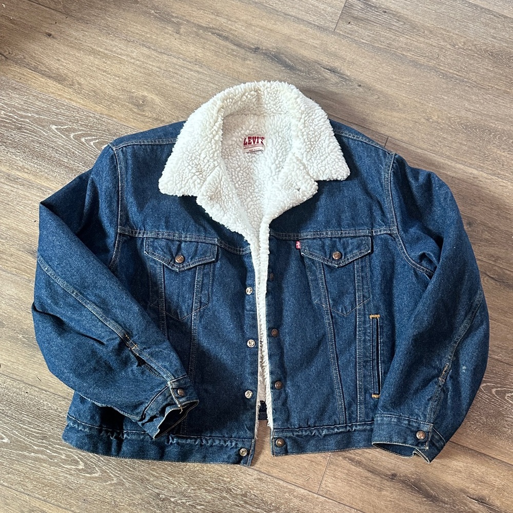 Levi's Dark Blue Denim Jacket with White Lining